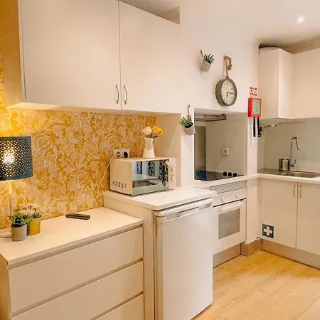As A Local! - Bairro Alto Typical Cost Апартаменты Лиссабон