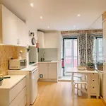 As A Local! - Bairro Alto Typical Cost Apartman